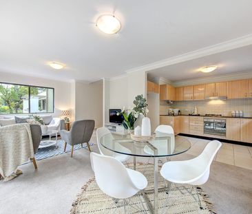 HUGE ONE BEDDER. ABSOLUTE CONVENIENCE - Photo 1