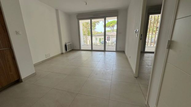 Location Appartement 2 pièces 42m² MARSEILLE 11ème - Photo 1
