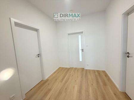 Pronájem bytu 2+kk 65 m2 - Fotografie 2