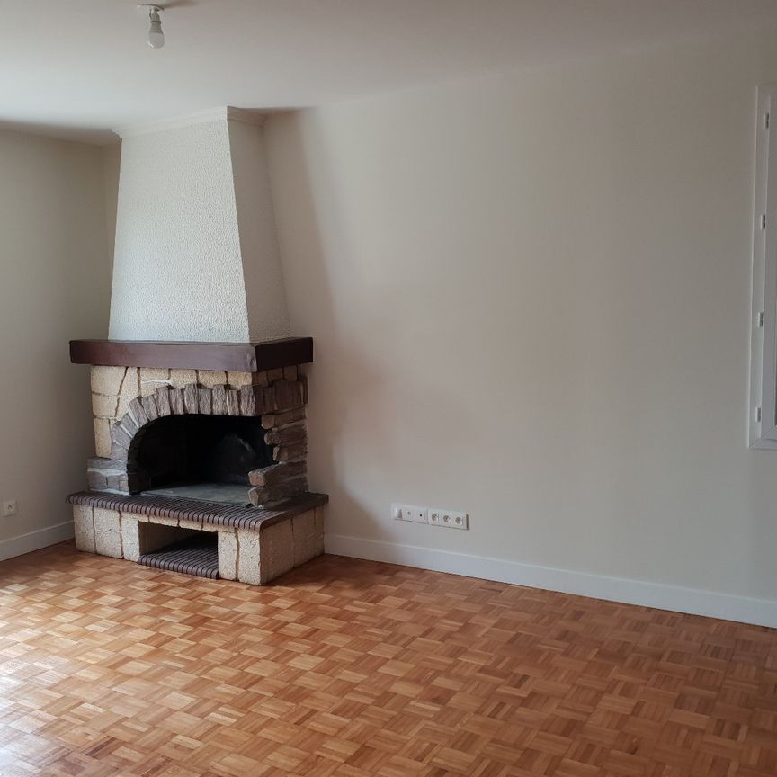 Location Maison 5 pièces 105m² ANGOULEME 16000 - Photo 1