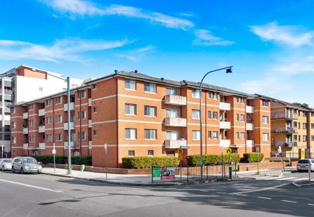 Located In A Sought After Location - Opposite Liverpool Hospital - Photo 5