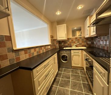 2 bedroom flat to rent - Photo 6