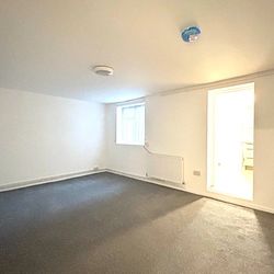 Royal Road, Ramsgate, CT11 9LE, Kent - Photo 1