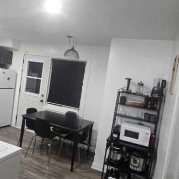 4 ½ à louer – Sainte-Marie (Centre-Sud) – Lumineux, bien situé - Photo 1