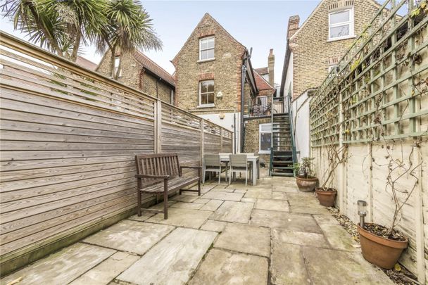 Laitwood Road, London, SW12 - Photo 1