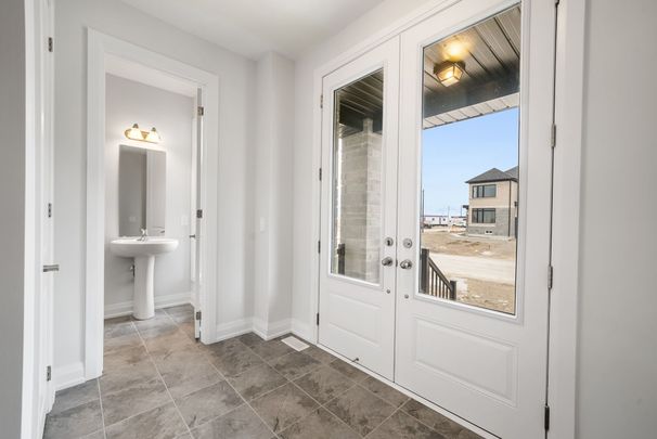 For Lease - 7 Walters Street, Kawartha Lakes, Ontario - Photo 1