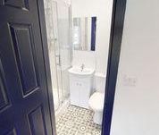1 bedroom in a house share to rent - Photo 6