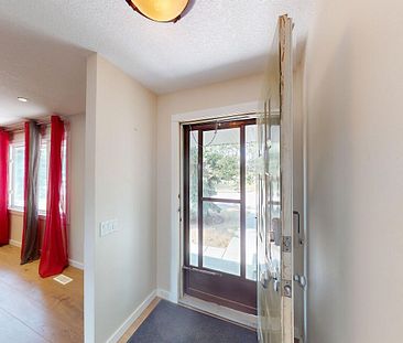 12024 Canfield Road Southwest, Calgary - Photo 2