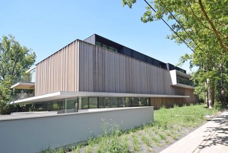 UNIEK INSTAPKLAAR GELIJKVLOERS APPARTEMENT IN EEN GROENE OMGEVING. - Foto 2