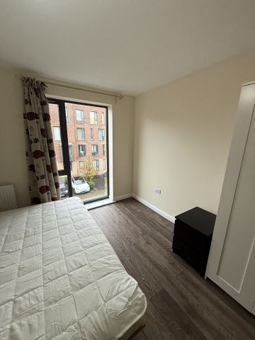 2 Bed Flat, Warburg Court, NW9 - Photo 3