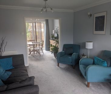 A Bright Room in a Modern House for Rent in Chesterfield - Photo 6