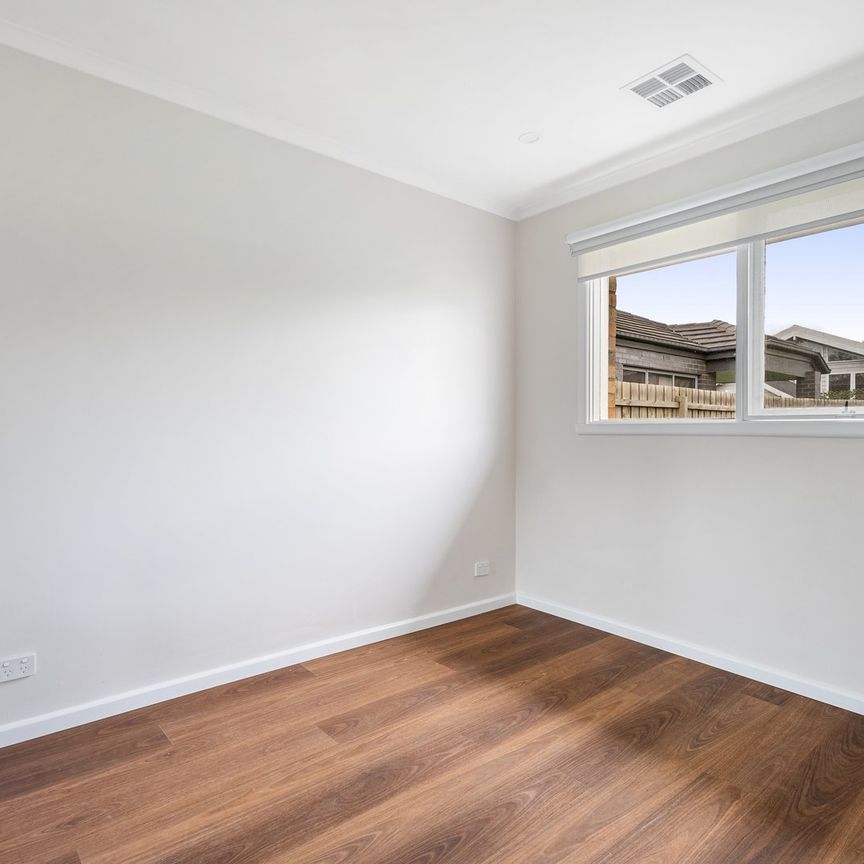 30 Berembong Drive, Keilor East VIC 3033 - Photo 1
