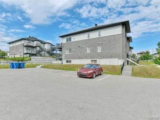 Nouveauté sur le marché Appartement à louer - Saint-Jérôme (Bellefeuille) - Photo 1