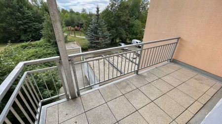 1. OG/ großes Wohnzimmer + Balkon / Stellplatz mögl. ! - Foto 4