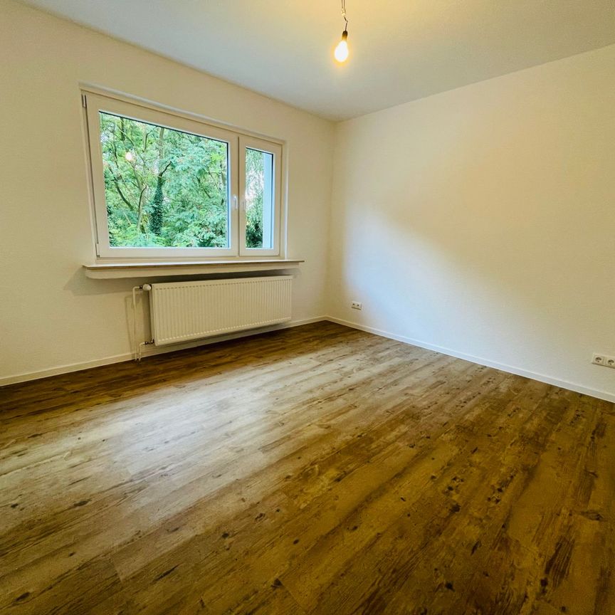 *Erstbezug nach Sanierung – 4 Zimmer Wohnung mit Balkon* - Foto 1