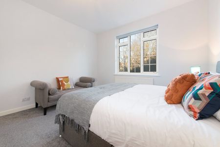3 Bed Flat, Frognal Court, NW3 - Photo 3
