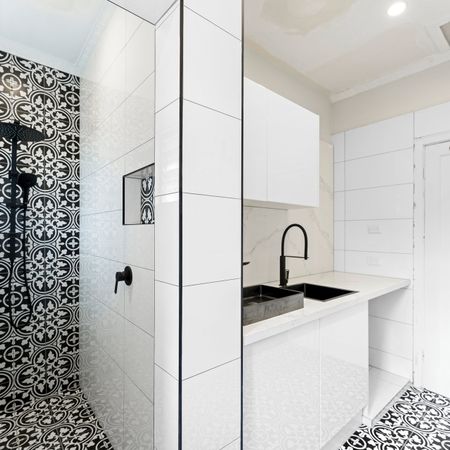 Charming Art Deco Apartment - Photo 4