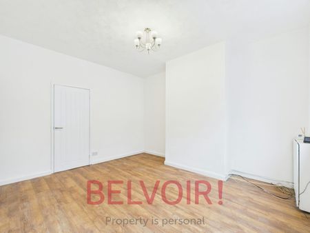 Terraced House to rent on - Photo 2