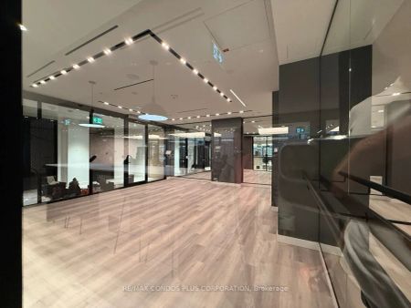 127 Broadway Avenue #402 - Photo 3