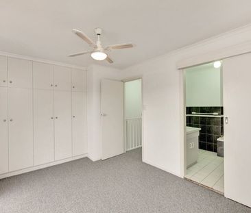 3 bedroom tidy townhouse - Photo 2