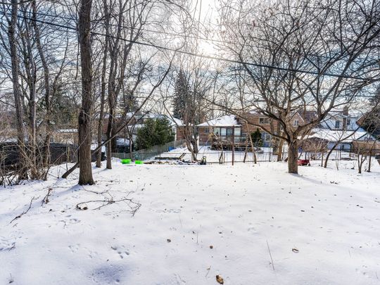 For Lease - 341 Sheppard Avenue Unit# Apt. #1, Toronto, Ontario - Photo 1