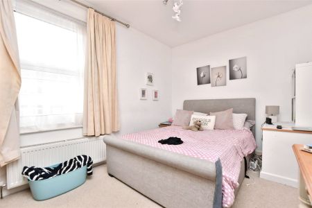 Victoria Place, Exmouth, Devon, EX8 - Photo 2