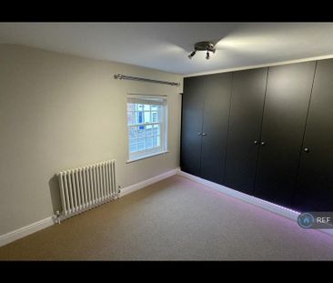 2 bedroom end of terrace house to rent - Photo 4