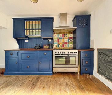 3 bedroom terraced house to rent - Photo 6