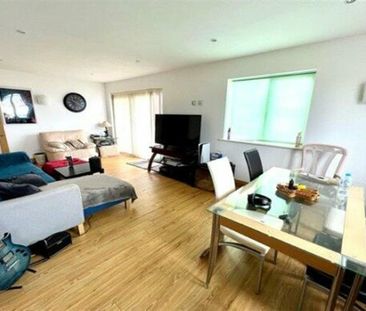 Pacific Close, SO14 - Photo 3