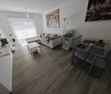 2 Bed Flat, Verney Road, SE16 - Photo 1