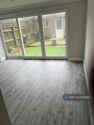 5 bedroom terraced house to rent - Photo 1