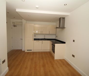 Flat 68, Swan Court Waterhouse Street, HP1 1DS, Hemel Hempstead - Photo 3