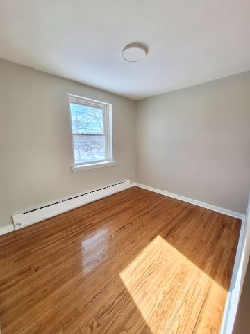 For Lease - 1 Osler Court Unit# 201, Hamilton, Ontario - Photo 3