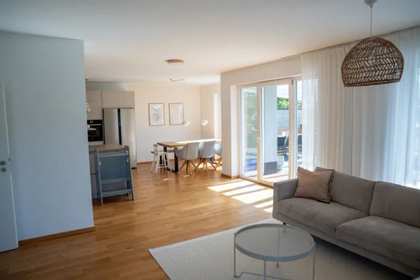 Hochwertige Doppelhaushälfte mit Garten, Garage & Einbauküche - Foto 1