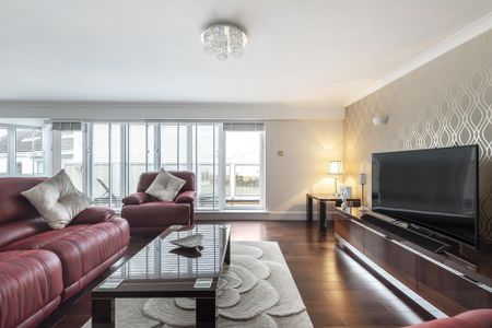 3 bedroom apartment to rent - Photo 2