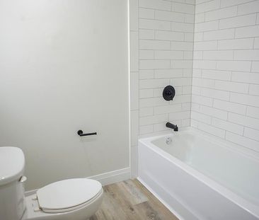 For Lease - 160 Darling Street Unit# 2, Brantford, Ontario - Photo 5