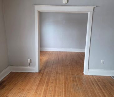 For Lease - 985 Main Street Unit# 5, Hamilton, Ontario - Photo 3