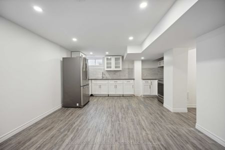 Detached Home For Lease | E8128696 - Photo 2