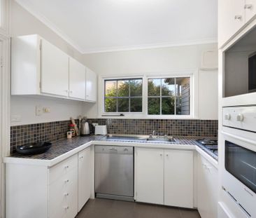 22 Raglan Street, South Melbourne VIC 3205 - House For Rent | Domain - Photo 6