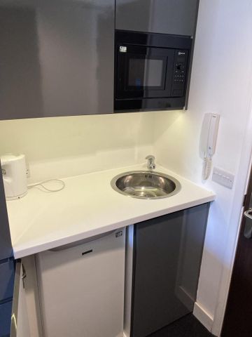 Studio to rent - Photo 5