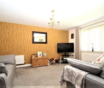 3 bedroom semi-detached house to rent - Photo 1