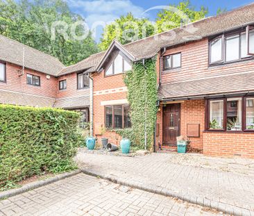 2 bedroom terraced to rent - Photo 1