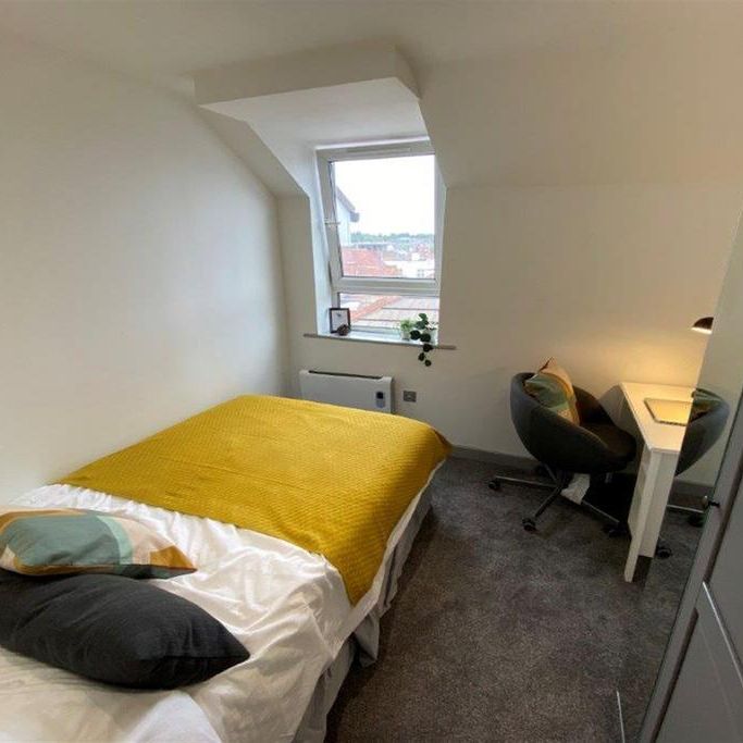 1 bedroom in a house share to rent - Photo 1