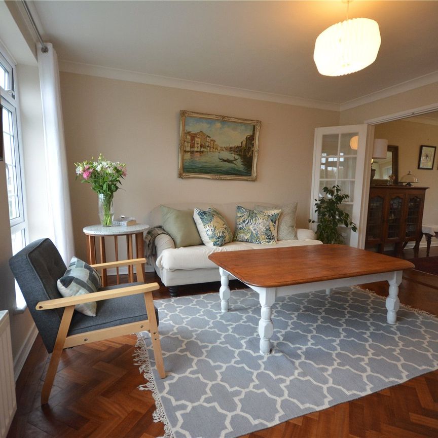 Manor House Court, West Street, Epsom, Surrey, KT18 7RN - Photo 1