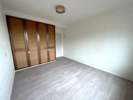 APPARTEMENT (102m²) MET 2 SLAAPKAMERS IN CENTRUM IEPER - Foto 5