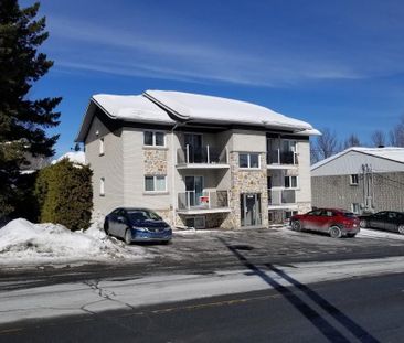 4 1/2 Logement/ Appartement 418-389-6380 - Photo 1