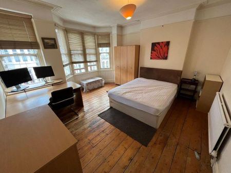 5 bedroom terraced house to rent - Photo 2