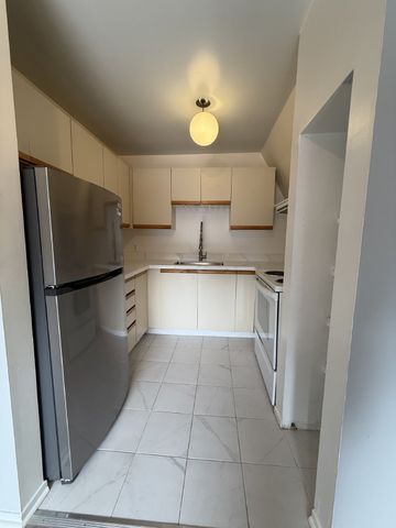 3 - 457 Somerset Street W - Photo 3