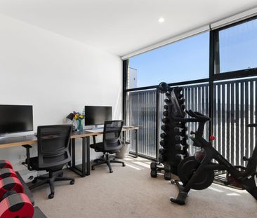 STUNNING FOUR-LEVEL TOWNHOUSE WITH ROOFTOP ENTERTAINING - Photo 5