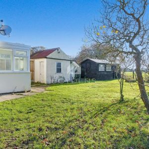 2 bedroom semi-detached house to rent - Photo 2